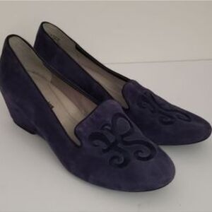WOMEN"S WEDGE STYLE HUSH PUPPIES SHOE